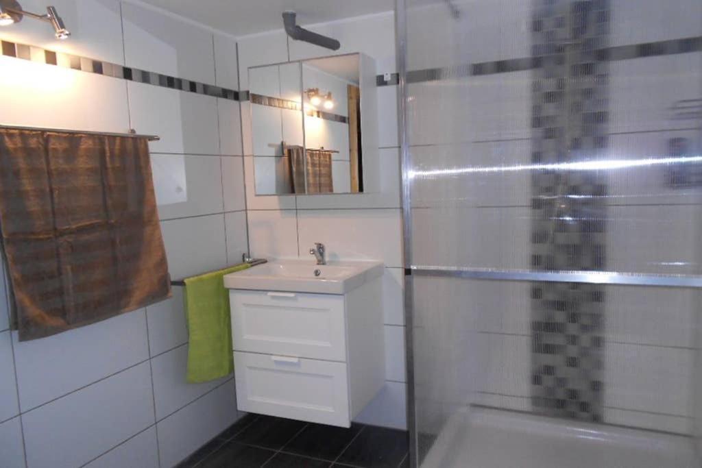 Zimmer In Direkter Naehe Zu Basel เกร็นซ์อัค-วีเลน ภายนอก รูปภาพ